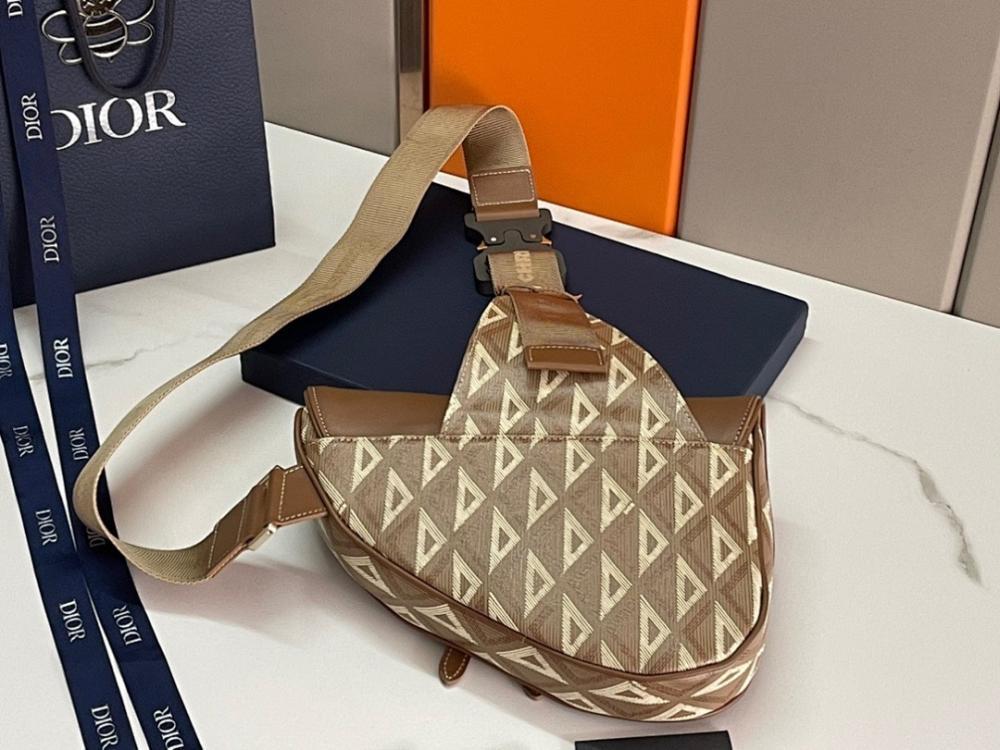 Modern Italian-Inspired Grey Jacquard Shoulder Bag