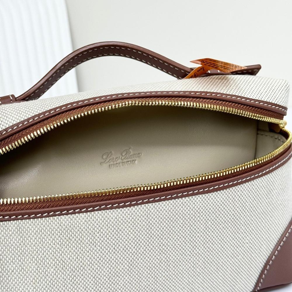 Modern Gold Canvas Shoulder Bag – Special Edition