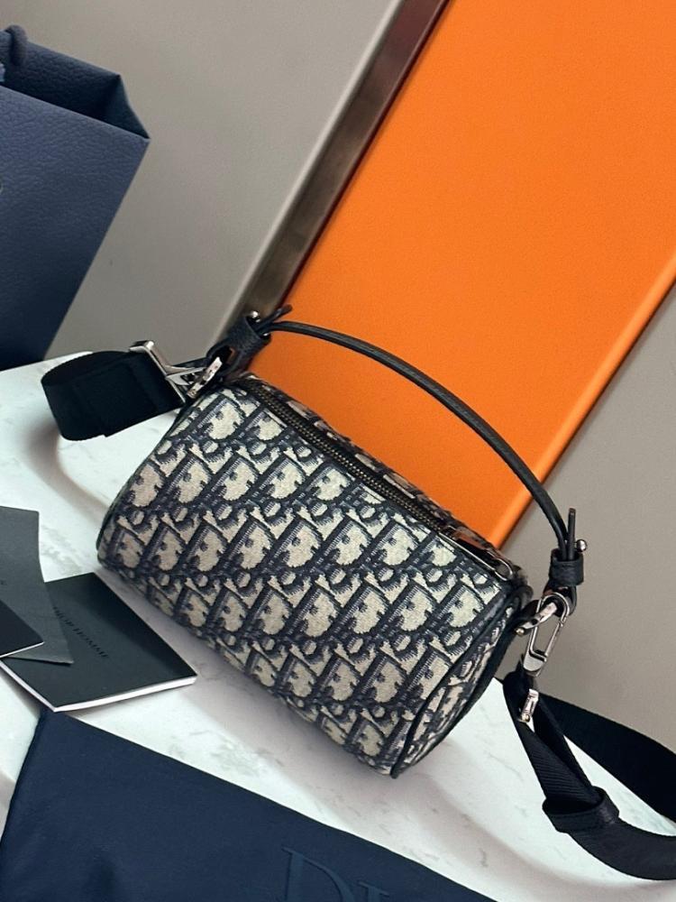 Italian-Inspired Luxury Black Leather Shoulder Bag