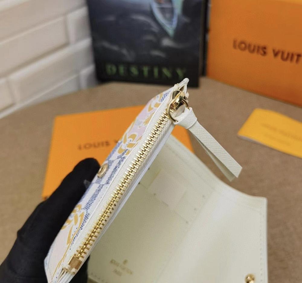 Classic Luxury Blue Leather Wallet – Limited Edition