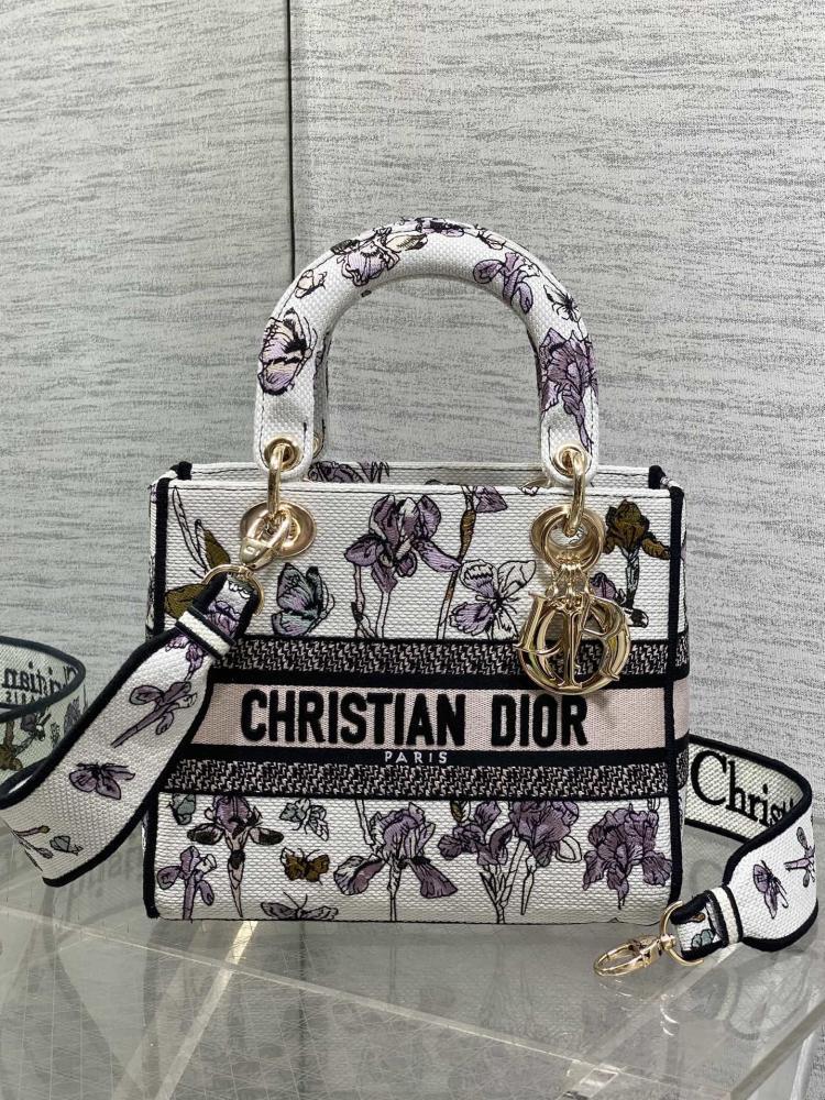 Classic Shoulder Bag