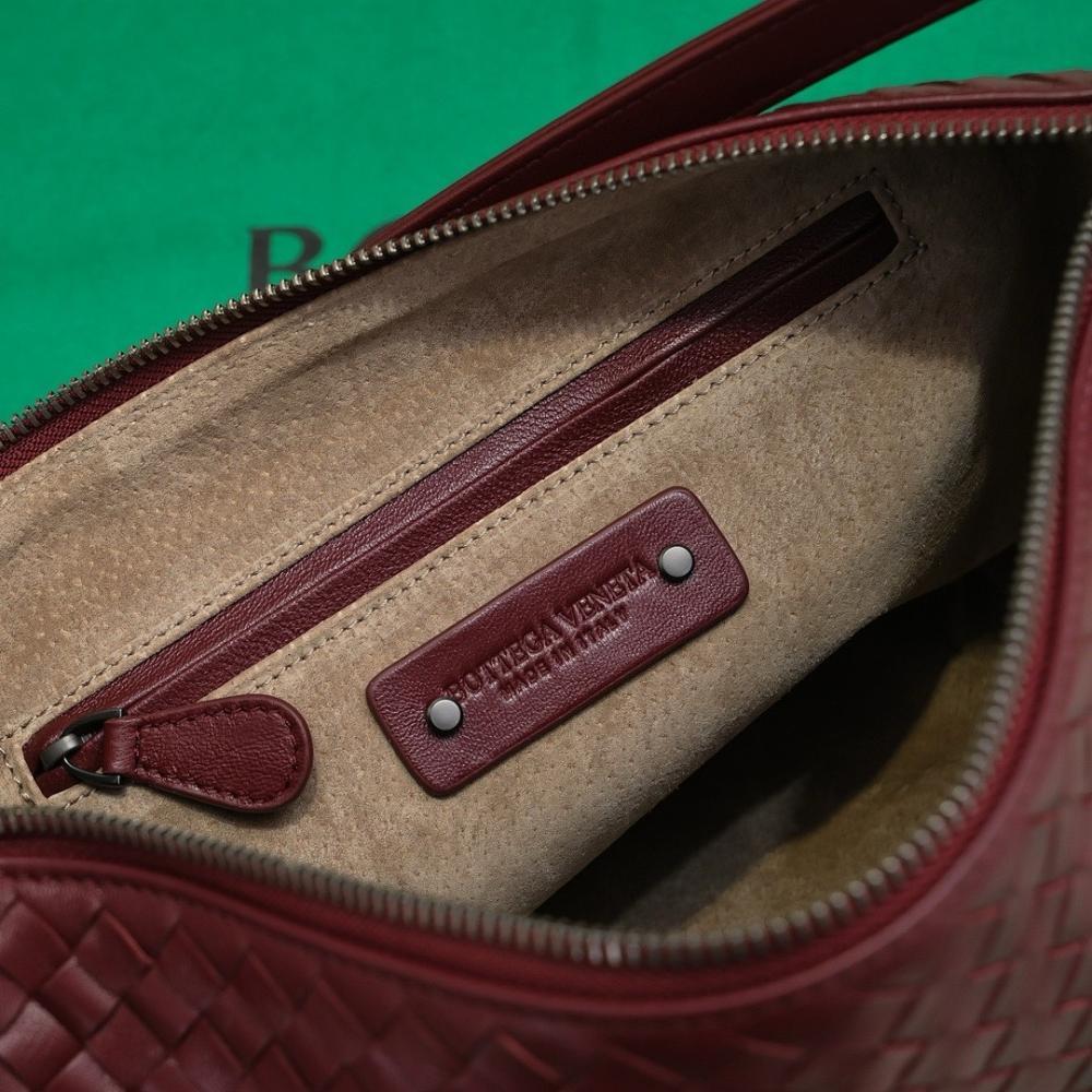 Luxury Woven Leather Shoulder Bag – Limited Edition