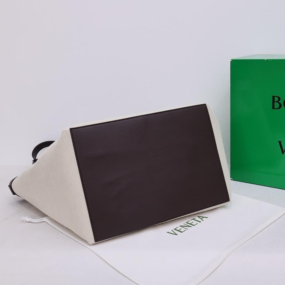 Modern Crossbody Bag