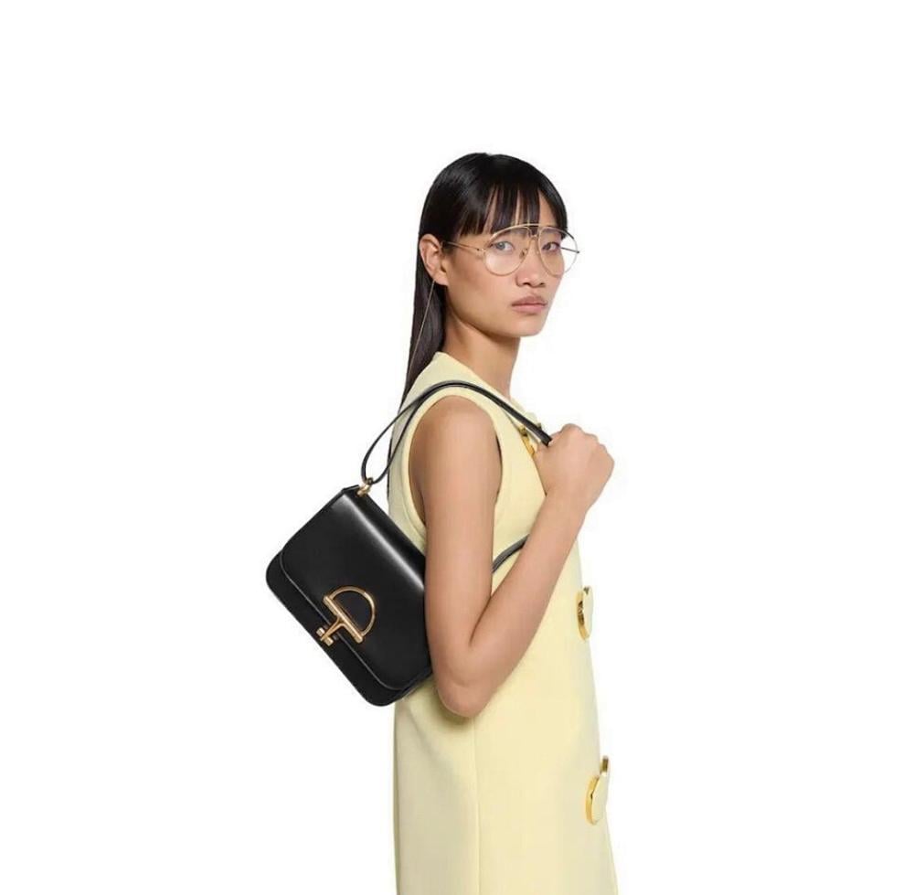 Modern Refined Shoulder Bag