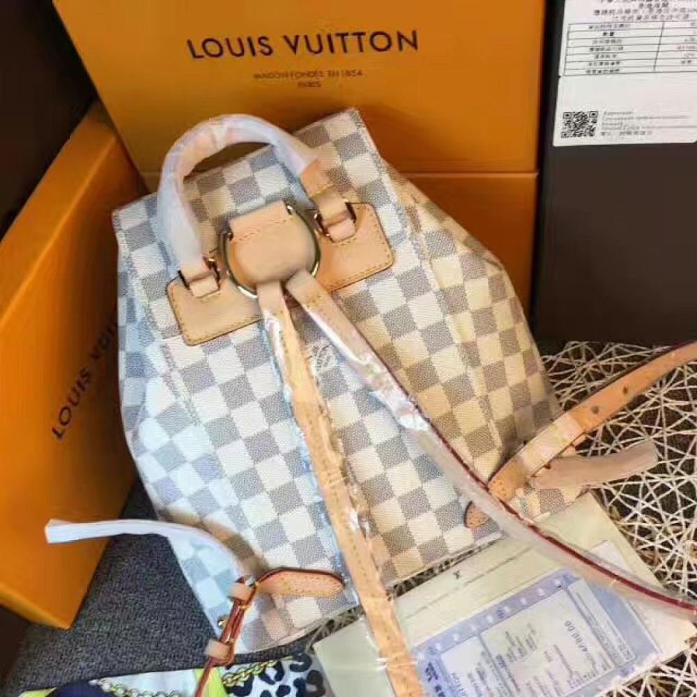 Modern Italian-Inspired Crossbody Bag