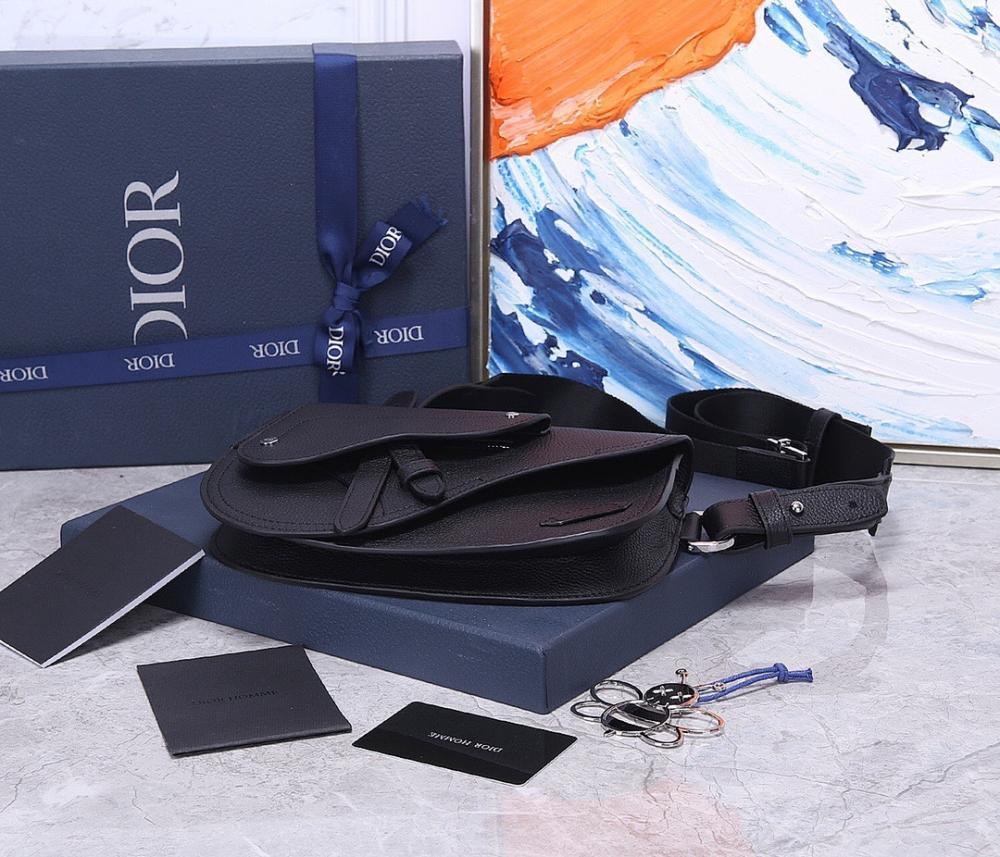 Modern Elegant Leather Crossbody Bag