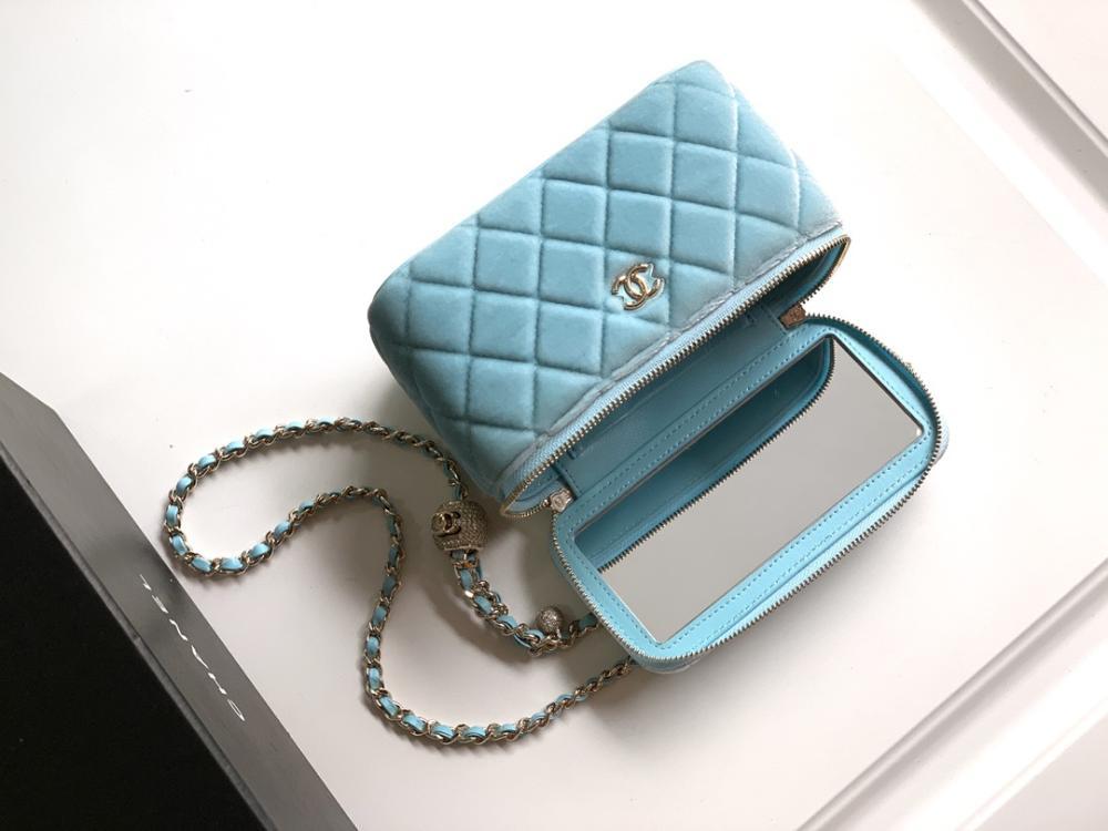 Alma Embroidered Wallet