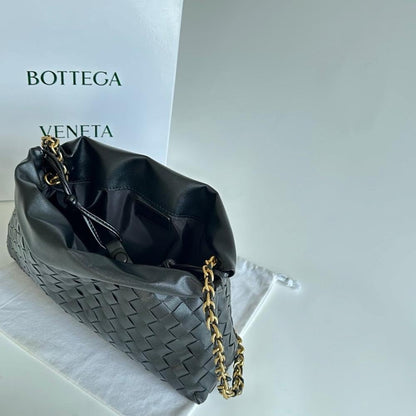 Stylish Calfskin Shoulder Bag – Limited Edition