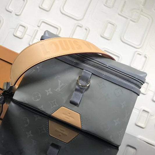 Practical Messenger Bag