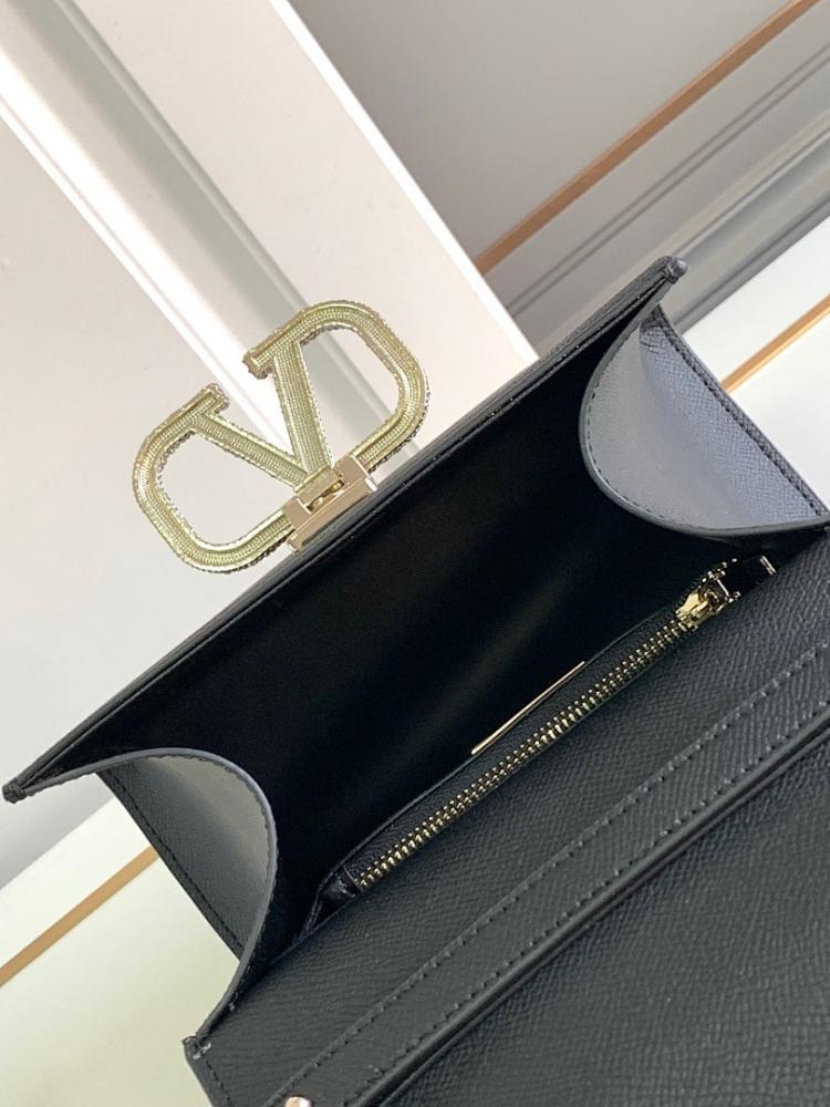 Stylish Crystal-Embellished Calfskin Shoulder Bag – Limited Edition
