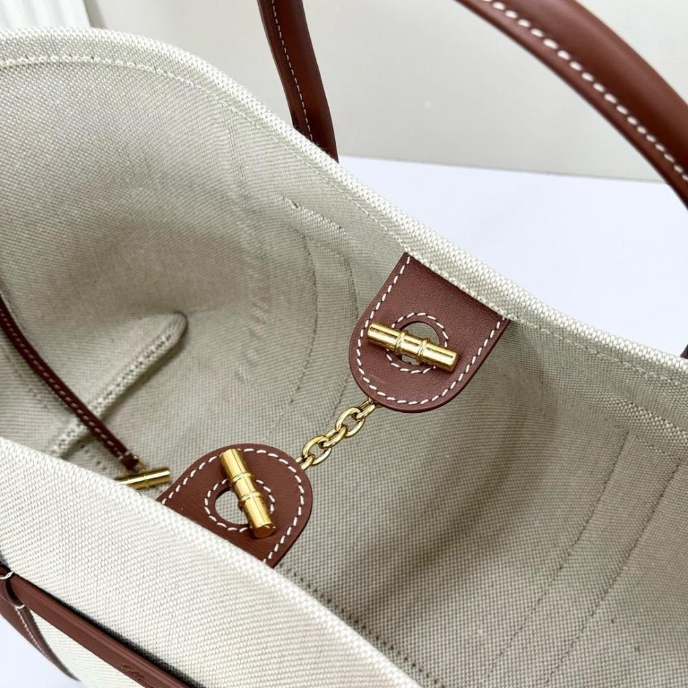 Modern Refined Leather Tote Bag