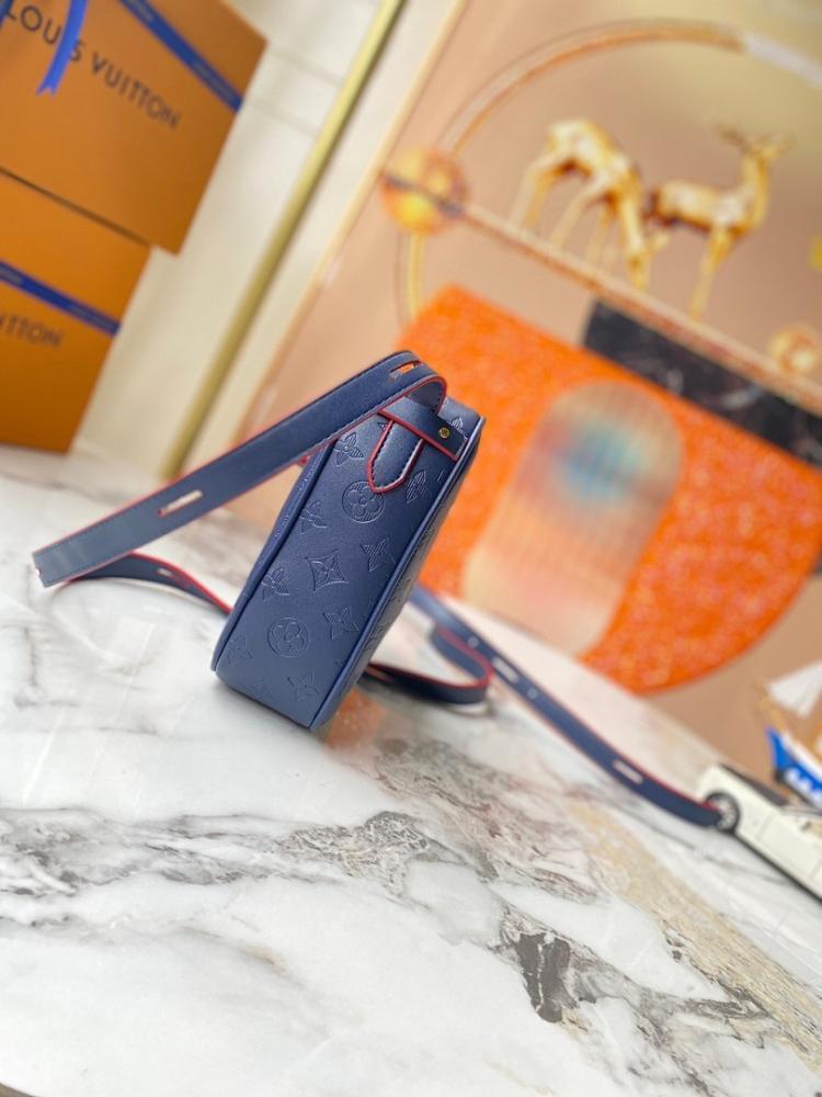 Luxury Canvas Shoulder Bag – Limited Edition