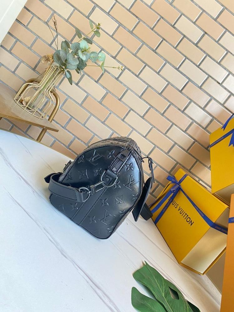 Stylish Leather Shoulder Bag – Special Edition