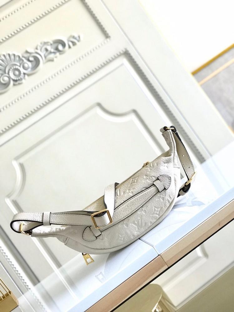 Classic Refined Crossbody Bag