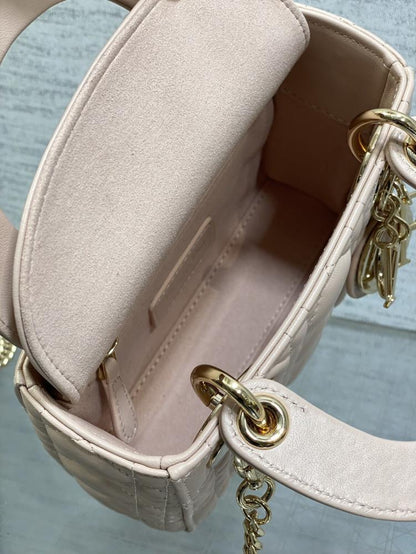 Elegant Leather Top Handle Bag