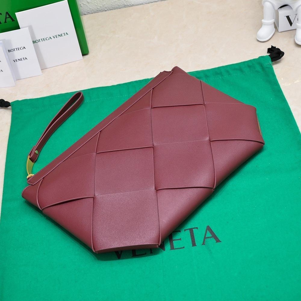 Modern Elegant Leather Top Handle Bag