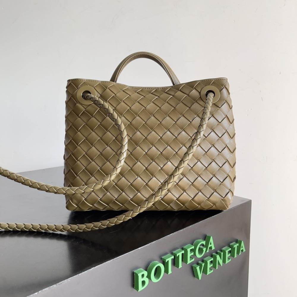 Elegant Leather Top Handle Bag