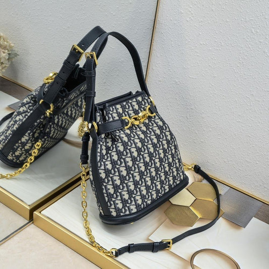 Italian-Inspired Stylish Bucket Bag