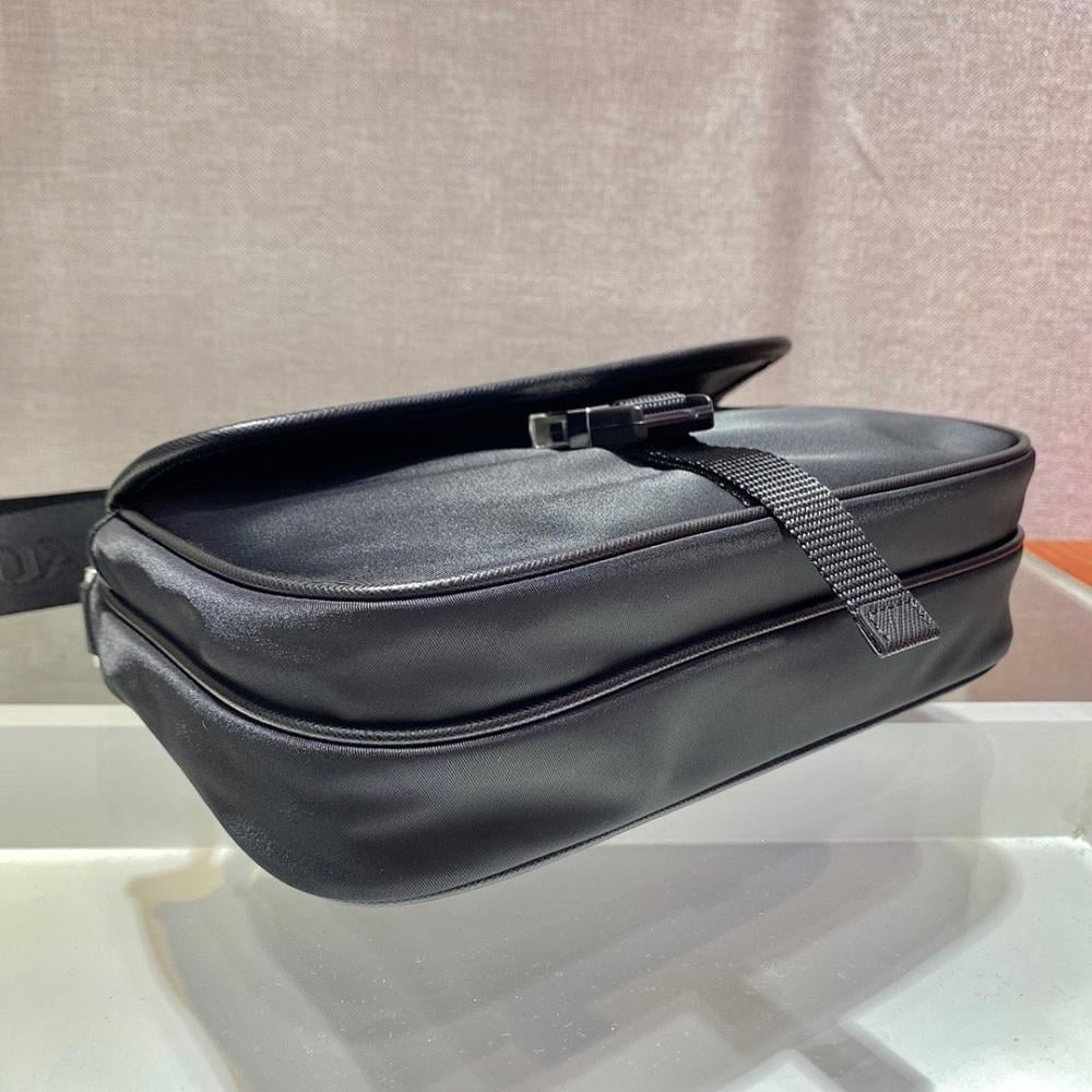 Luxury Refined Woven Saffiano Leather Shoulder Bag
