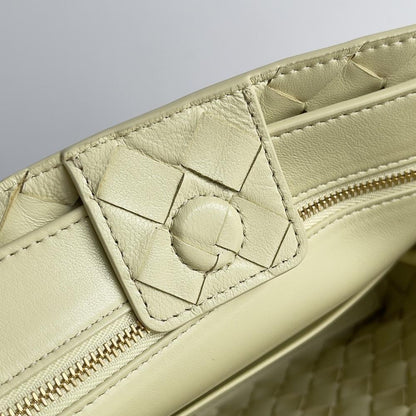 Classic Leather Shoulder Bag