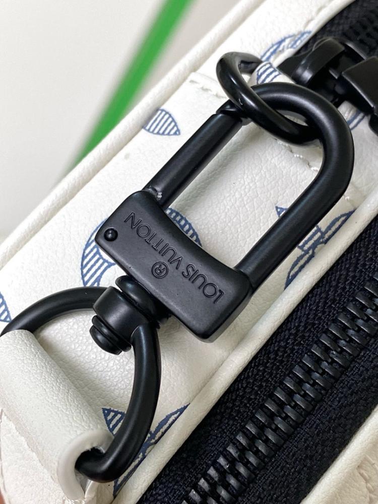 Italian-Inspired Elegant Leather Bag