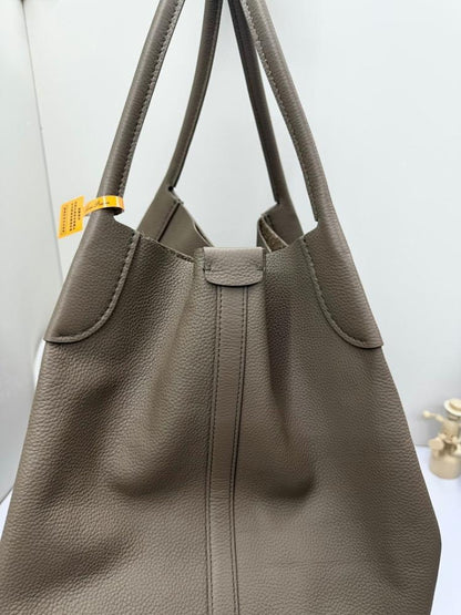 Italian-Inspired Stylish Quilted Calfskin Hobo Bag