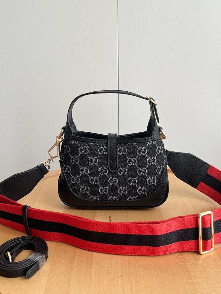 Modern Italian-Inspired Gold Leather Shoulder Bag