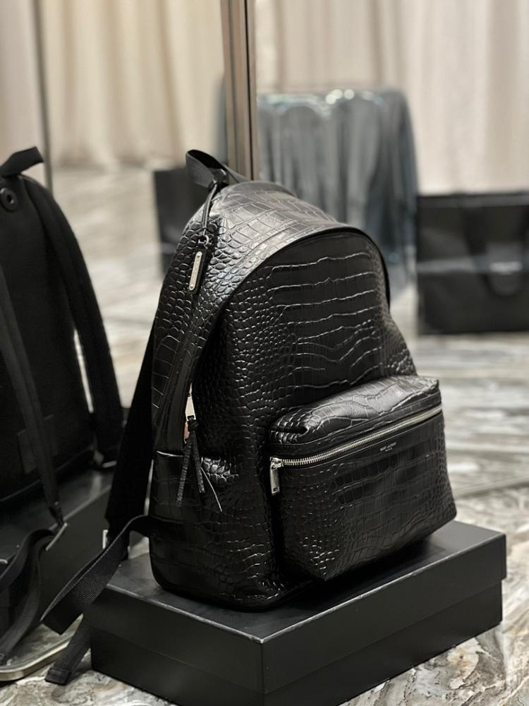 Elegant Refined Leather Shoulder Bag