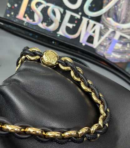 Classic Elegant Leather Shoulder Bag – Special Edition