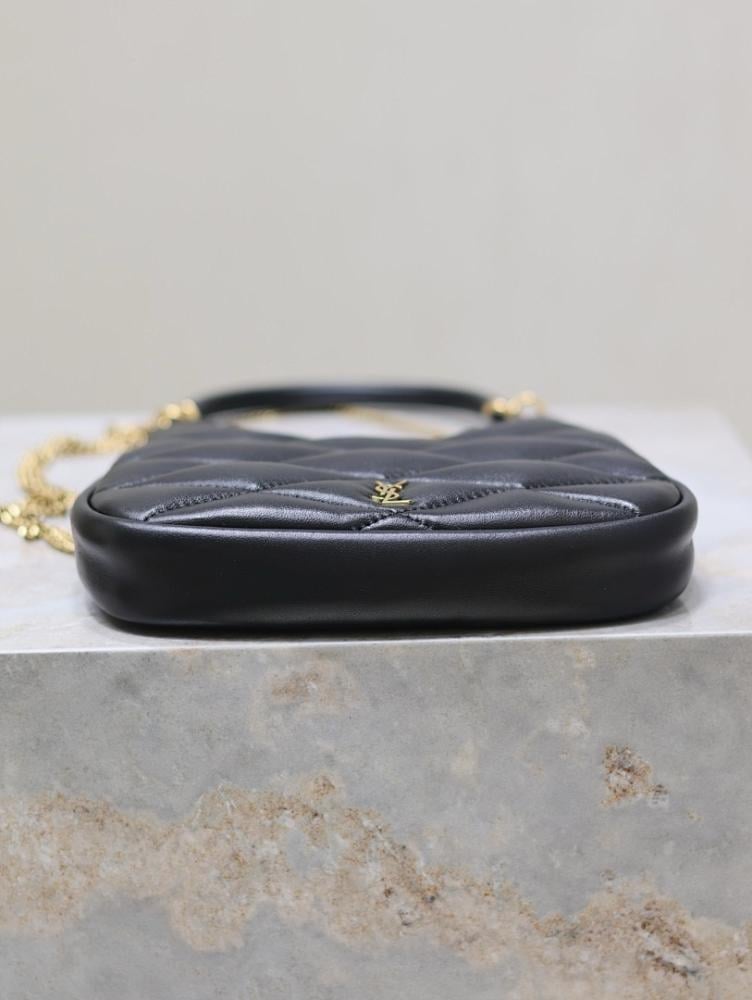 Stylish Lambskin Shoulder Bag – Limited Edition