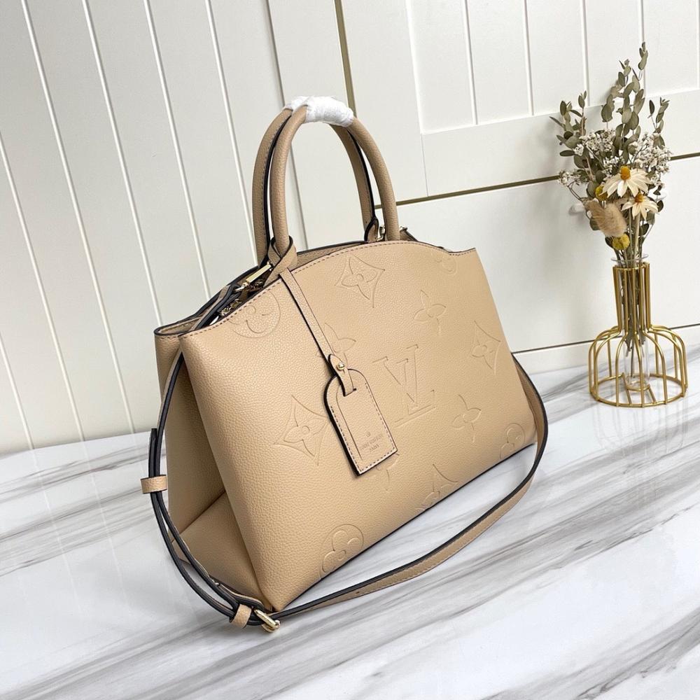 Modern Refined Leather Shoulder Bag