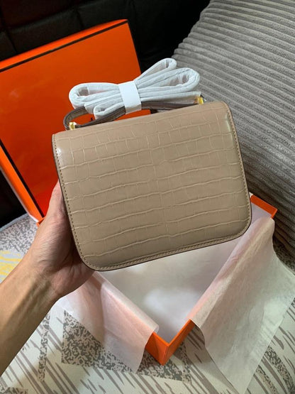 Stylish Refined Gold Leather Shoulder Bag