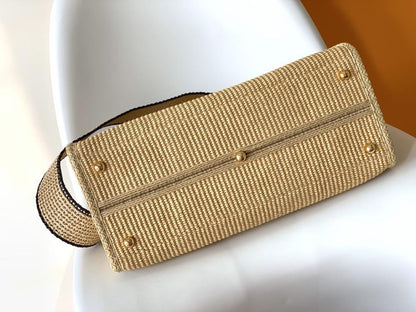 Elegant Crossbody Bag
