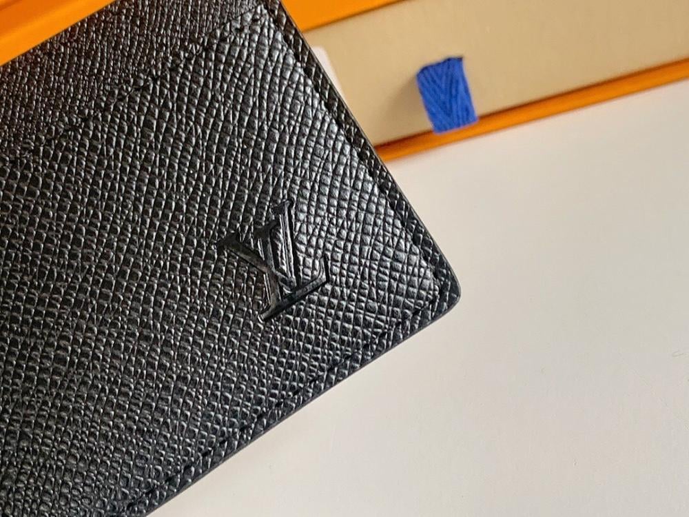 Modern Refined Wallet