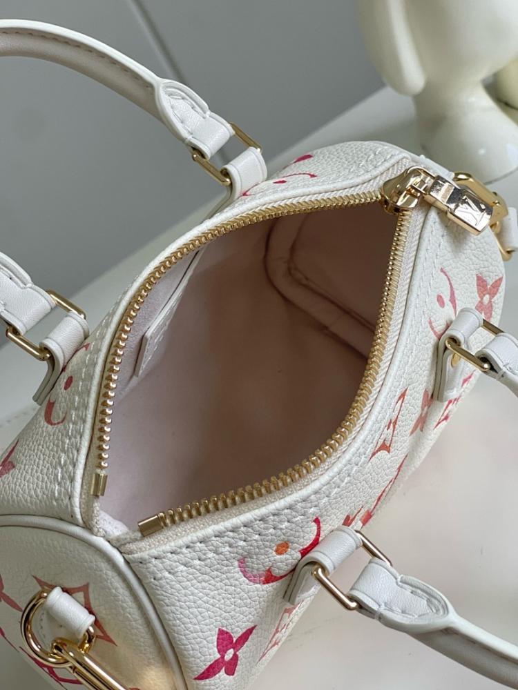 Alma Leather Shoulder Bag