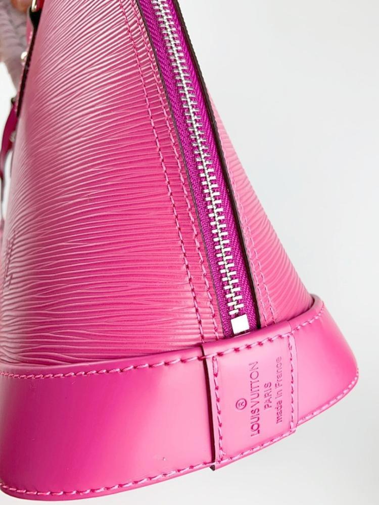 Modern Italian-Inspired Leather Shoulder Bag