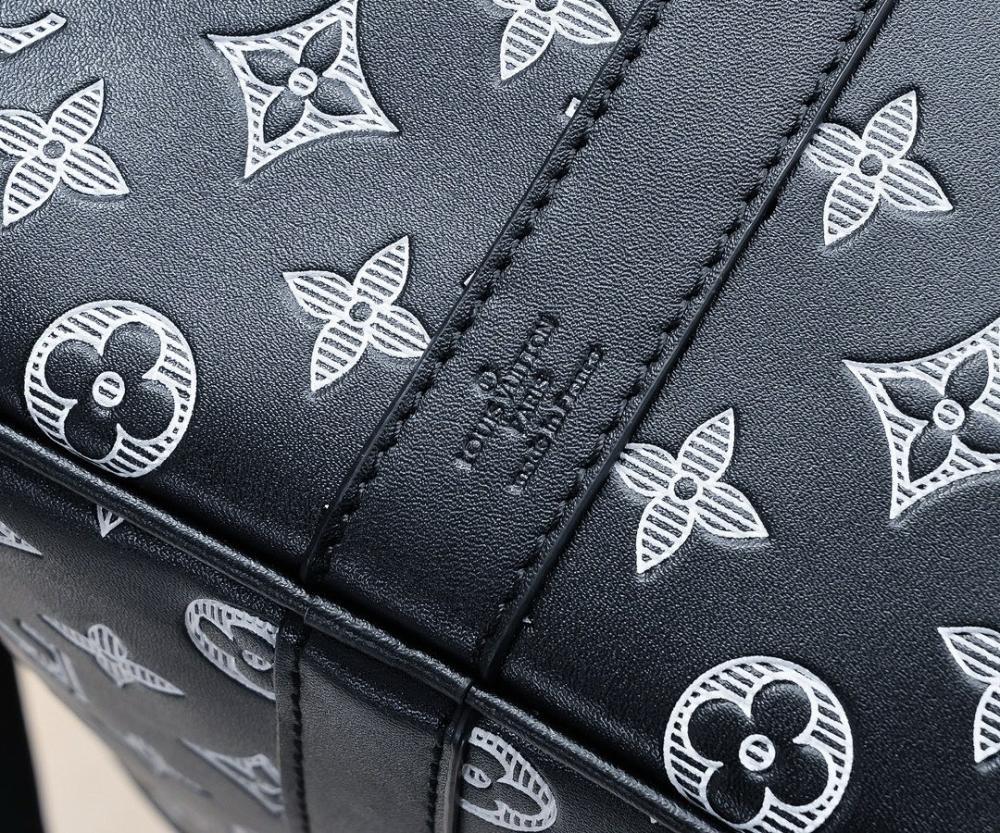 Elegant Printed Leather Top Handle Bag – Limited Edition