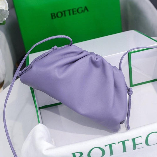 Classic Italian-Inspired Leather Crossbody Bag