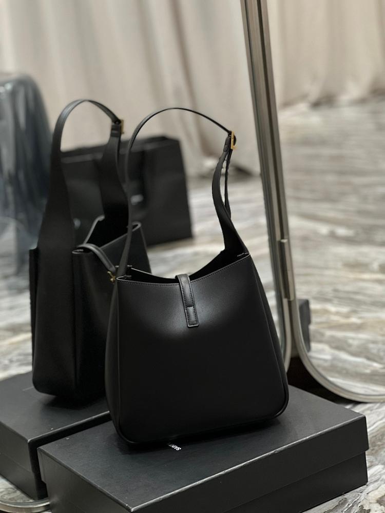 Alma Leather Shoulder Bag