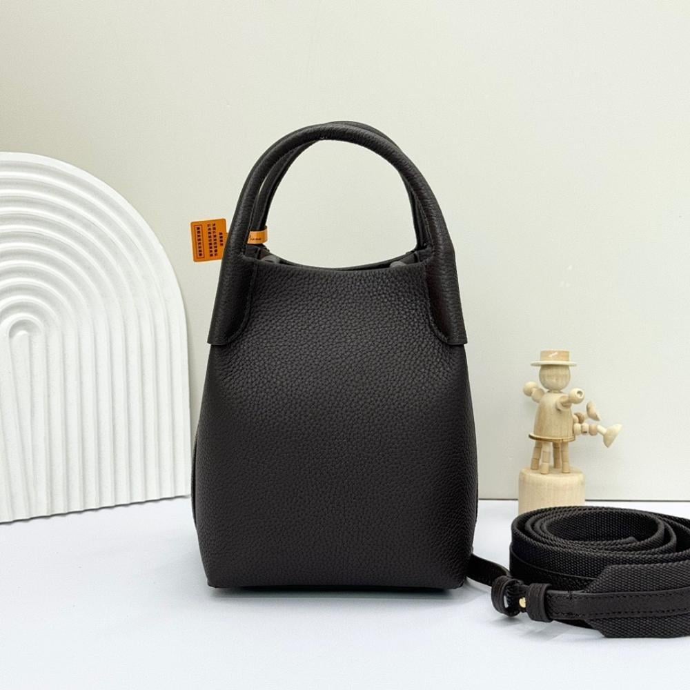 Italian-Inspired Stylish Silver Quilted Calfskin Crossbody Bag