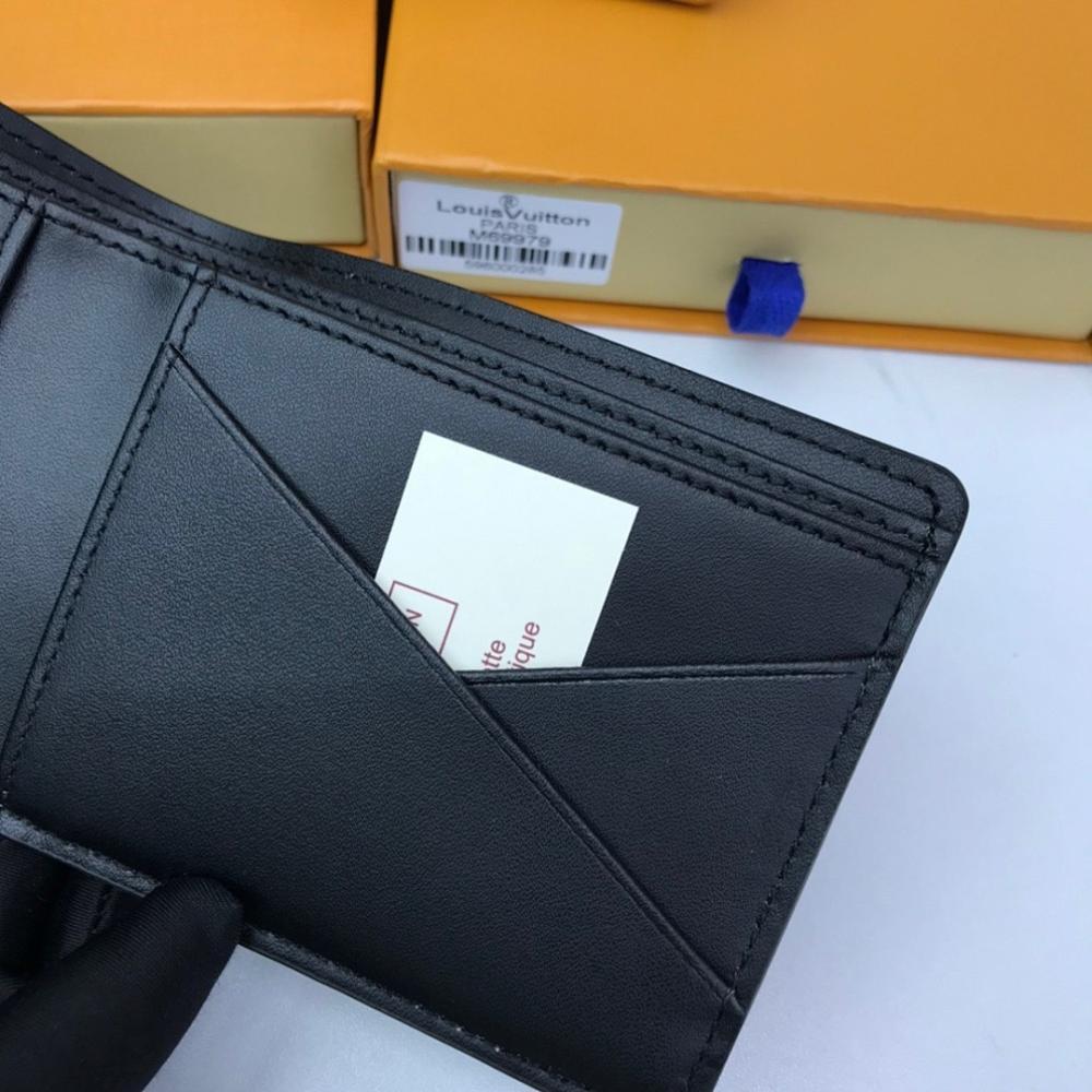 Classic Italian-Inspired Leather Wallet