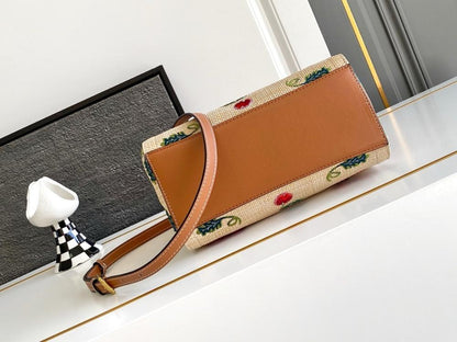 Classic Refined Brown Embroidered Leather Shoulder Bag