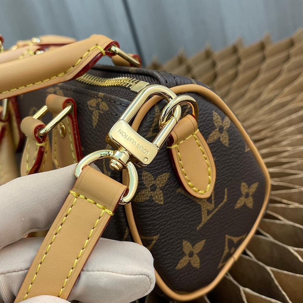Luxury Refined Canvas Shoulder Bag