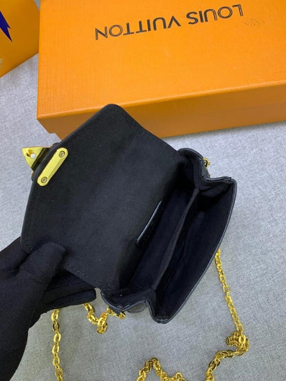 Modern Stylish Leather Crossbody Bag