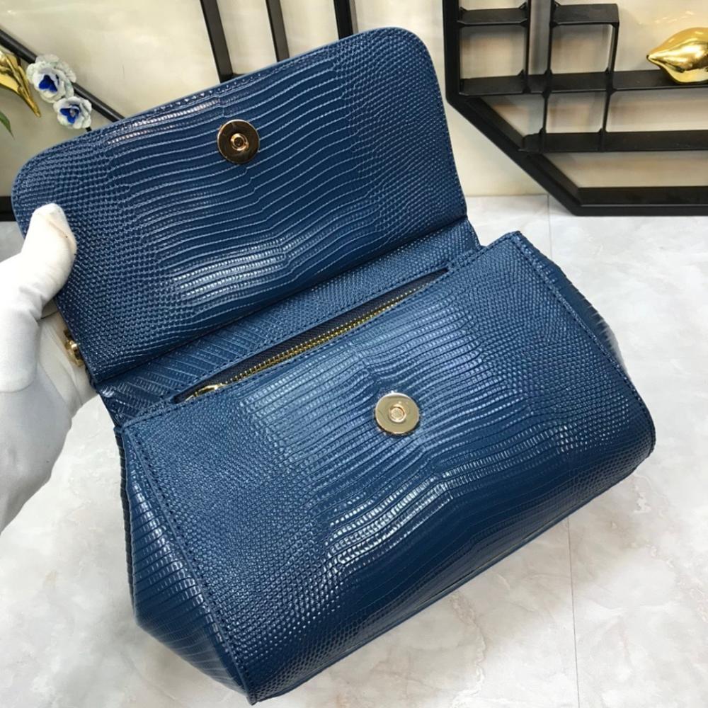 Modern Leather Shoulder Bag – Limited Edition