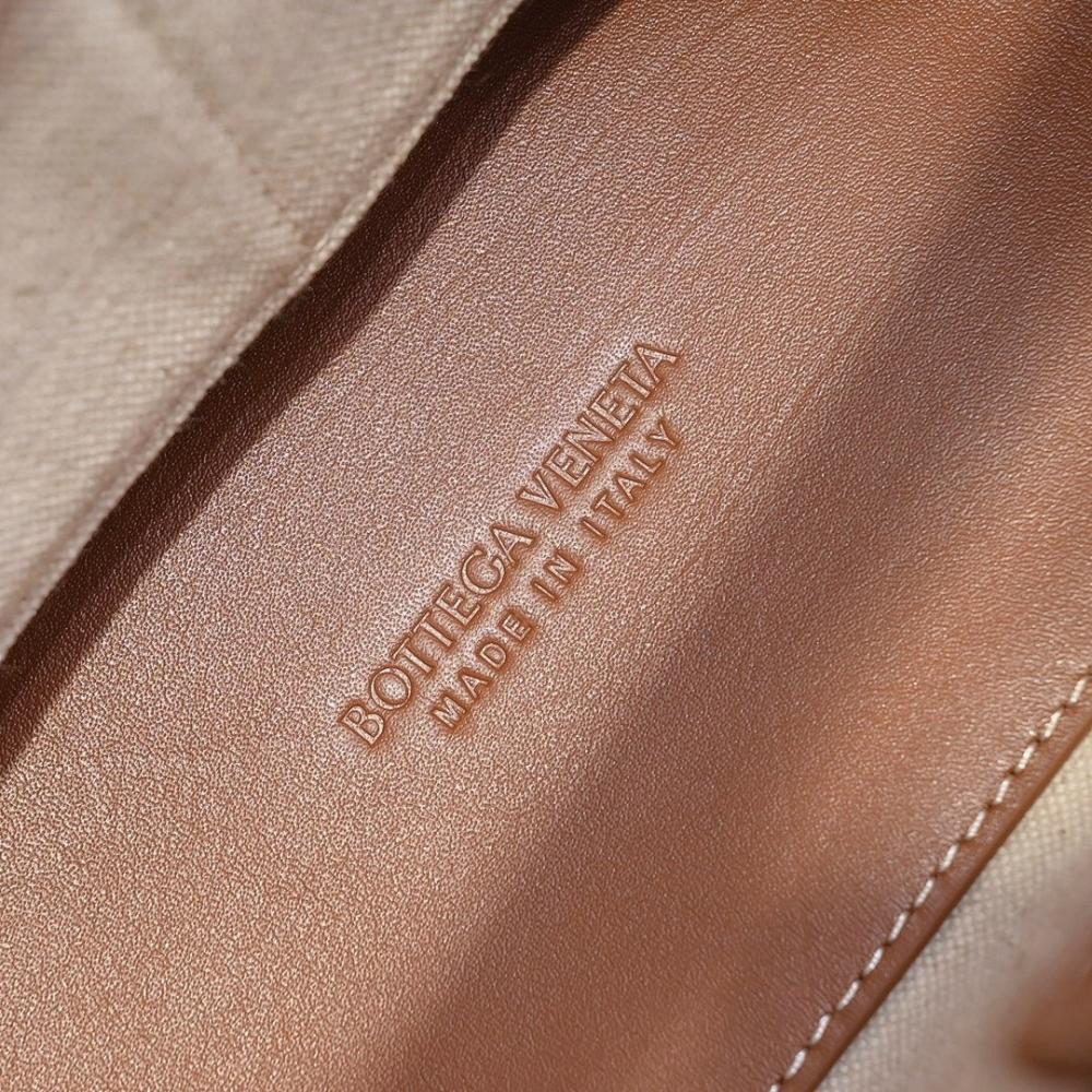 Modern Luxury Leather Top Handle Bag