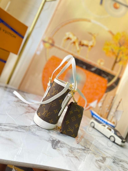 Modern Leather Bucket Bag