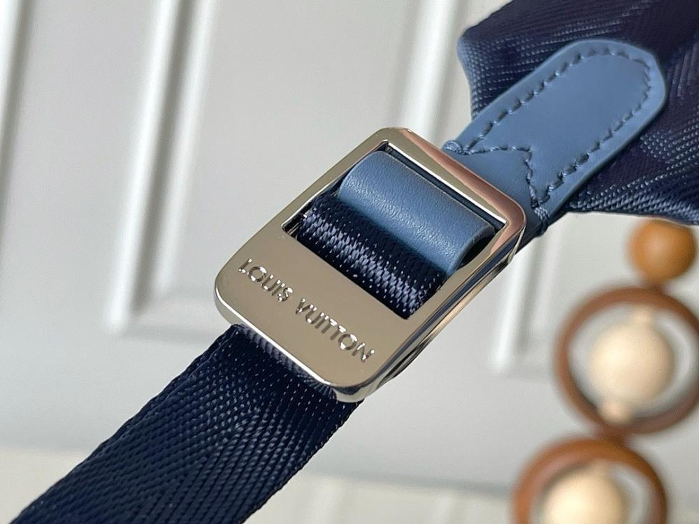 Stylish Blue Leather Backpack – Limited Edition
