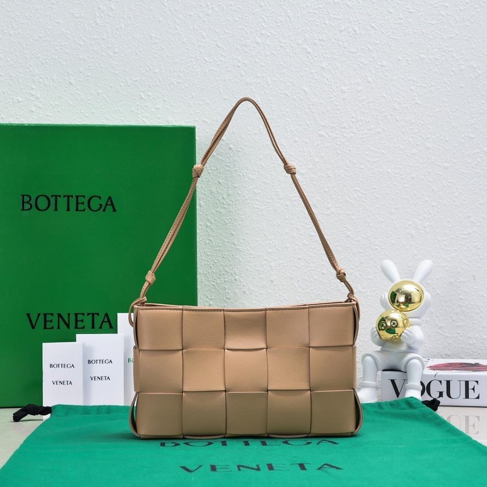 Modern Woven Leather Crossbody Bag – Special Edition