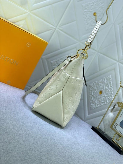 Elegant Refined Woven Leather Shoulder Bag